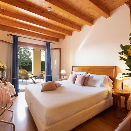 Hotel Venice Resort Airport Tessera Bagian luar foto