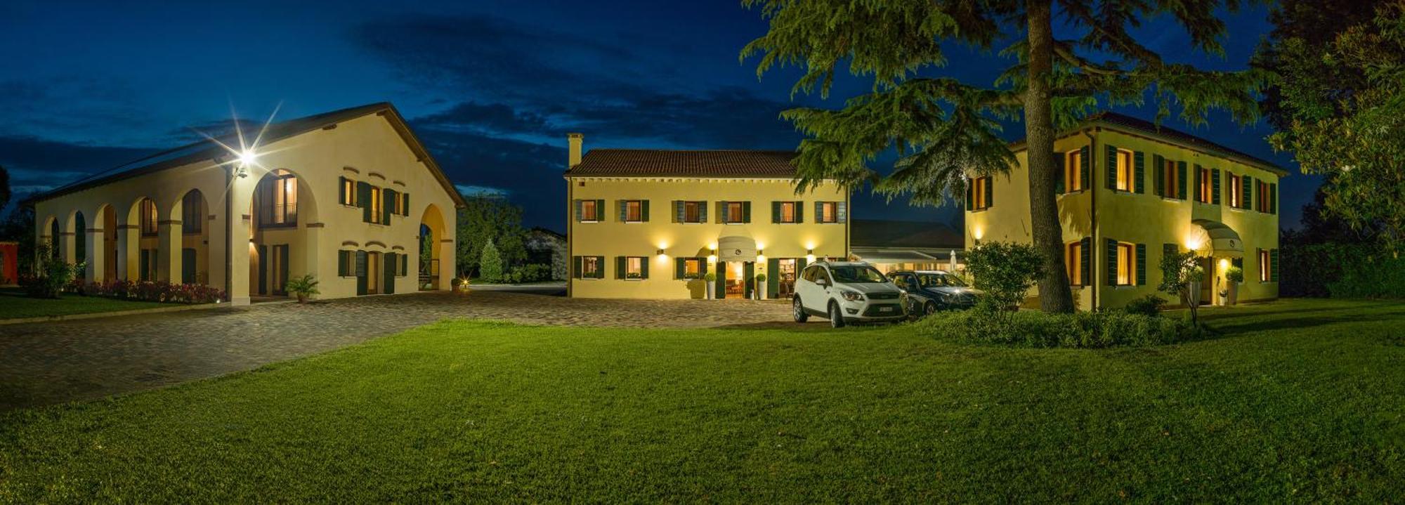 Hotel Venice Resort Airport Tessera Bagian luar foto