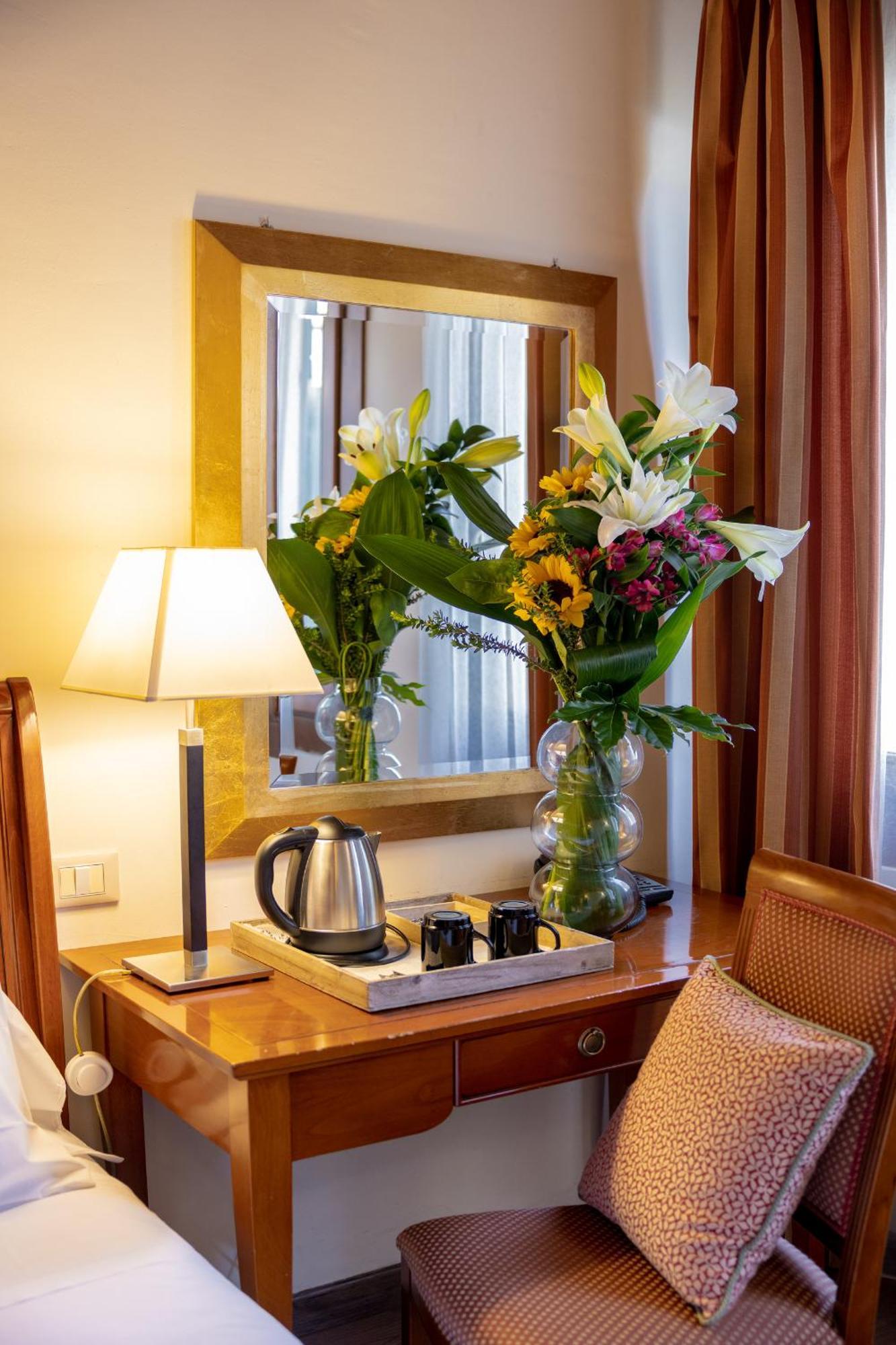 Hotel Venice Resort Airport Tessera Bagian luar foto