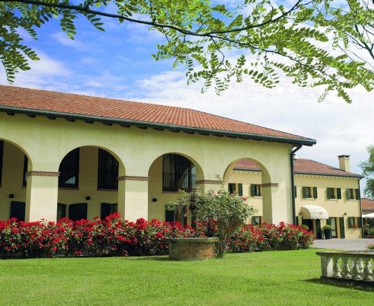 Hotel Venice Resort Airport Tessera Bagian luar foto