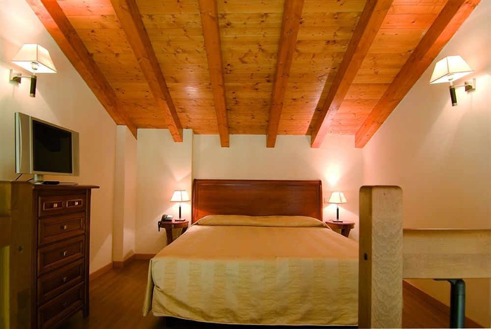Hotel Venice Resort Airport Tessera Bagian luar foto